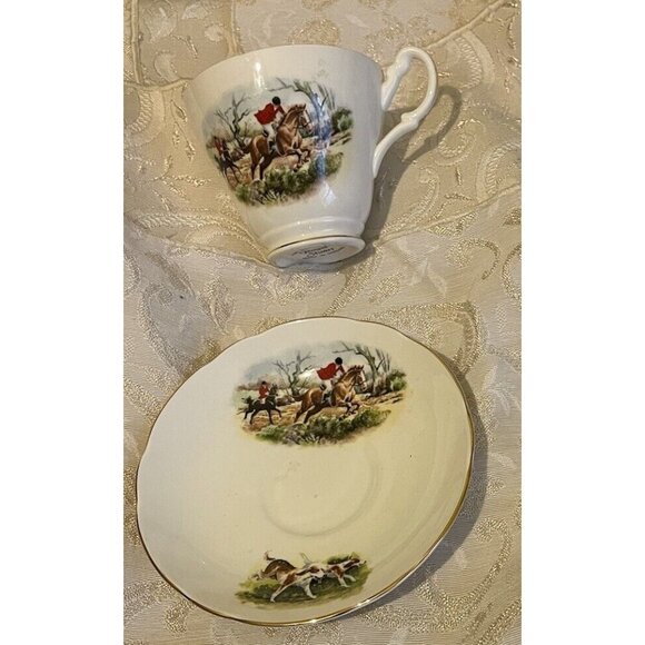 Royal Stuart Teacup Saucer Hunting Scene Fine Bone China England - Picture 2 of 4